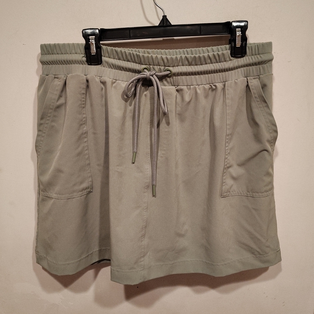 Lou & Grey Women's Sage Green Athletic Mini Skirt Skort XL Golf Tennis Vacation